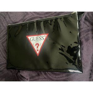 NEW GUESS Women's Black Patent Leather Envelope Zip Wristlet Purse-Vintage